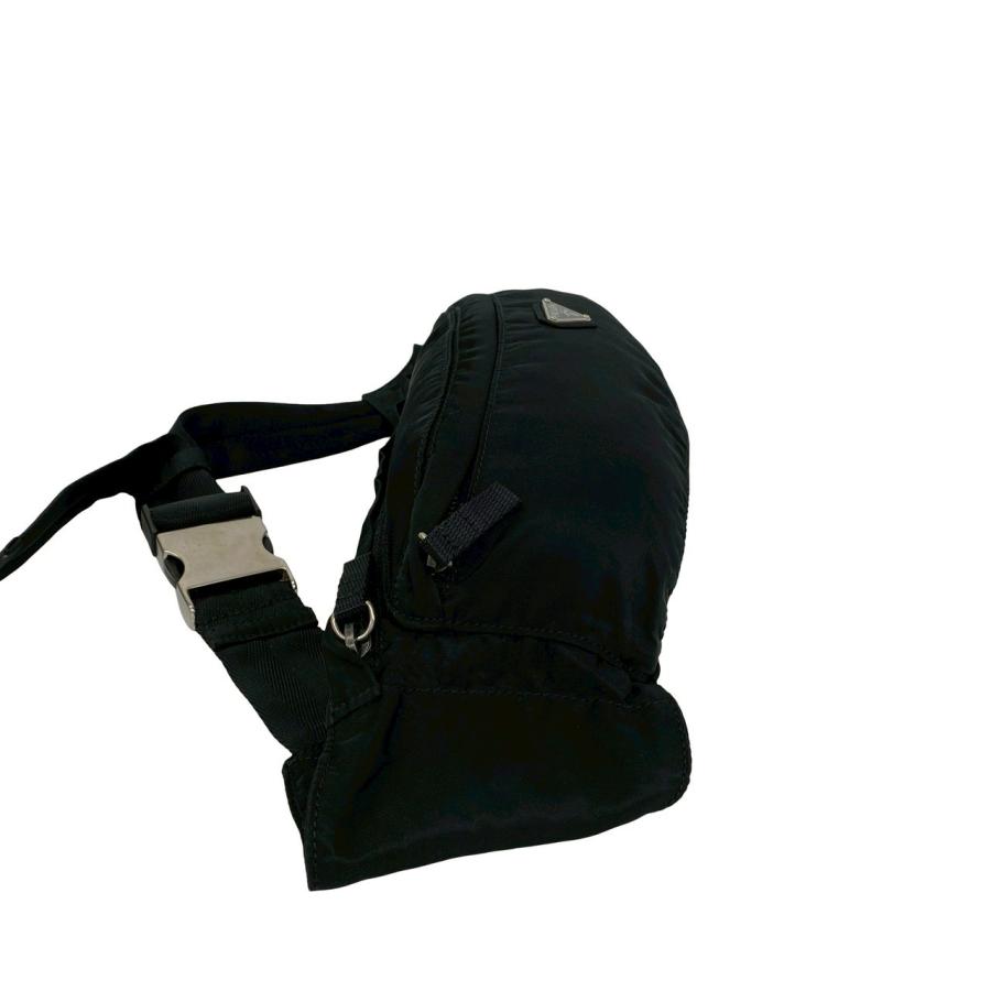 PRADA（プラダ） 極 美品 希少品 三角ロゴ トライアングル 金具