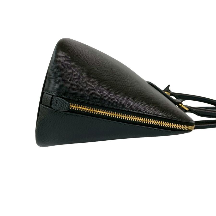 PRADA（プラダ） 極 美品 袋付 三角ロゴ 金具 サフィアーノ レザー
