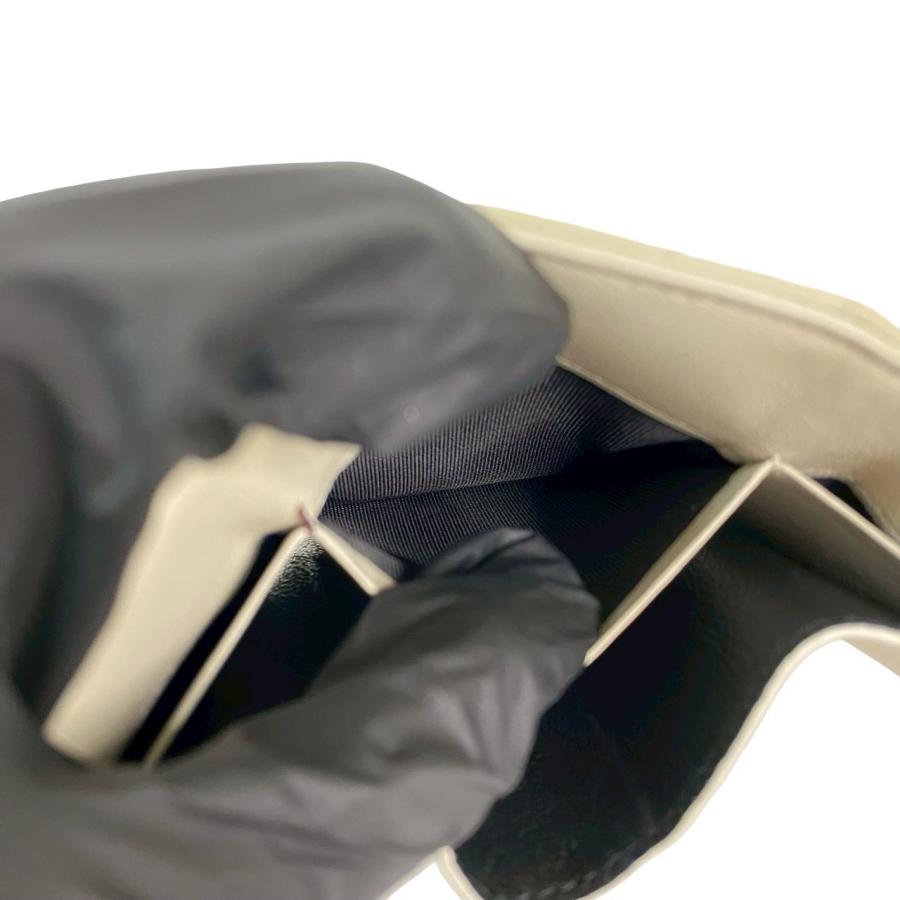 Yves Saint Laurent（イヴ・サンローラン） 極 美品 箱 袋付き SAINT