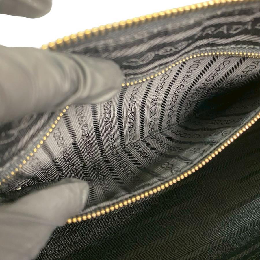 PRADA（プラダ） 極 美品 鍵付き 三角ロゴ プレート 金具 ナイロン