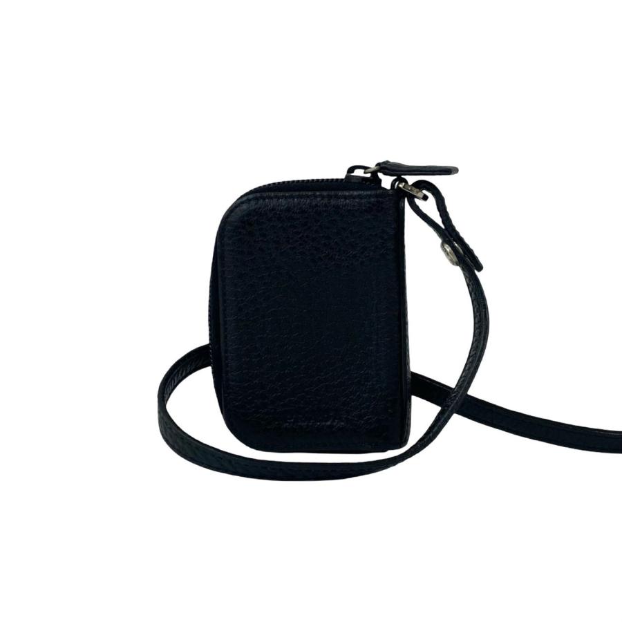 PRADA（プラダ） 極 美品 希少品 ロゴ 刻印 金具 レザー 本革