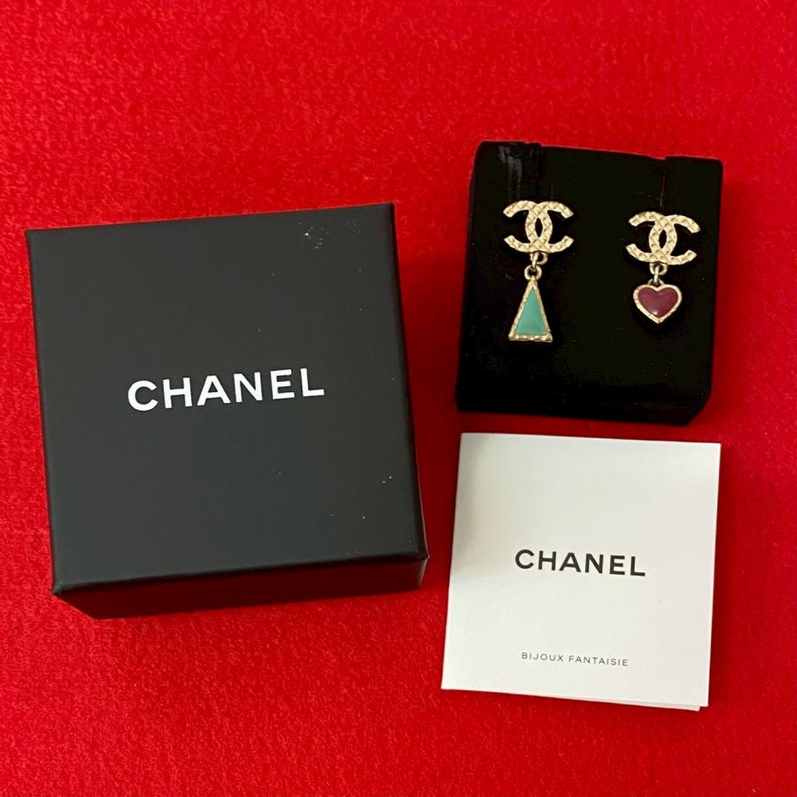 CHANEL（シャネル） ほぼ未使用 箱付 コメあり A18V CHANEL ココマーク