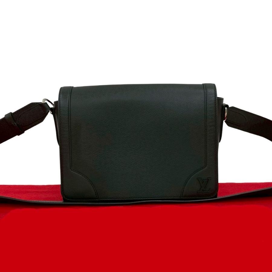 【美品】ルイヴィトン　タイガ　ショルダーバッグ　黒　ブラック　497 LOUIS VUITTON 未使用保管品 ルイヴィトン ニューフラップ