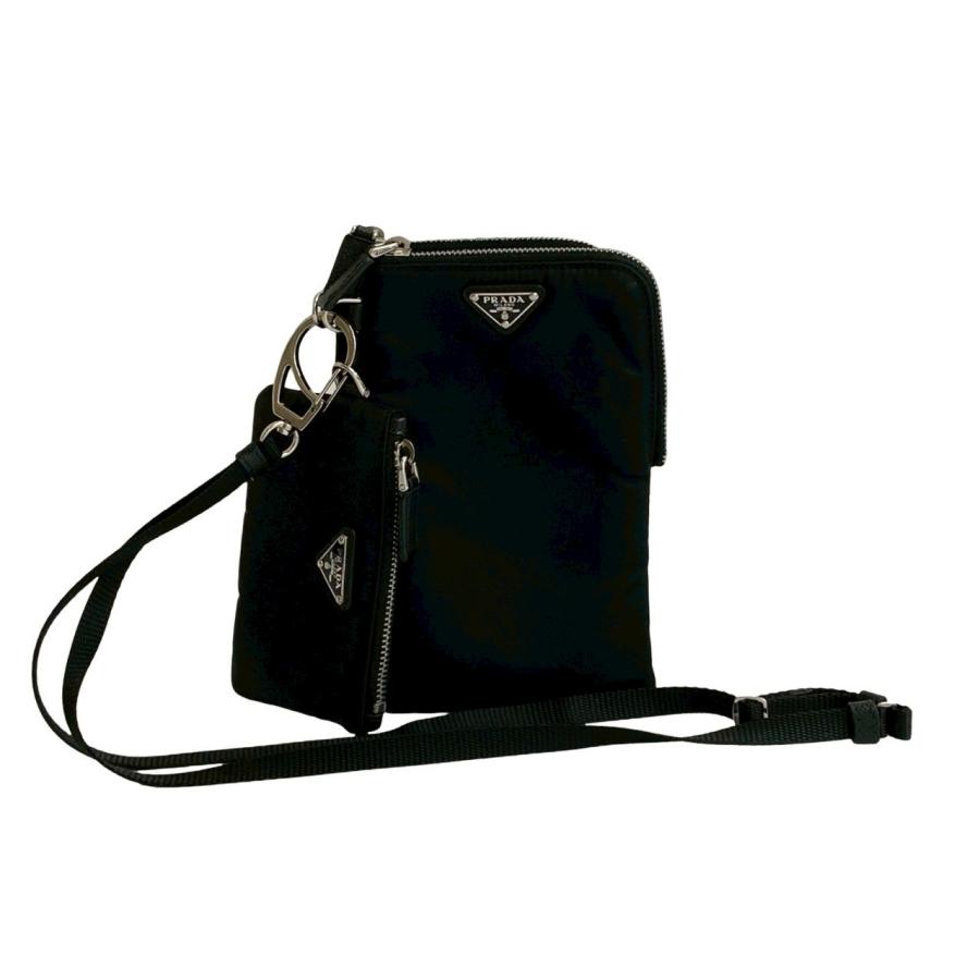 PRADA（プラダ） ほぼ未使用 Re-Nylon リナイロン 三角ロゴ 金具