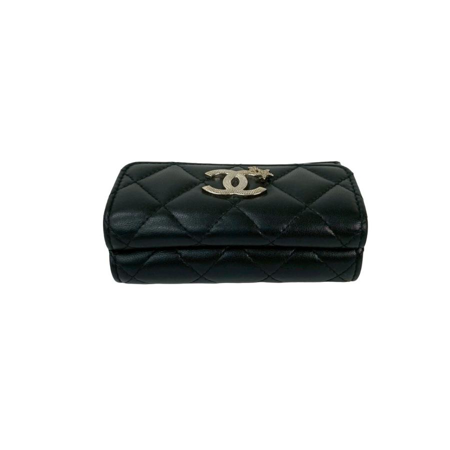 【美品】CHANEL シャネル マトラッセ ココマーク ニつ折り財布 ラムスキン CHANEL（シャネル） 極 美品 シール有 ランダム番台 マトラッセ ココ