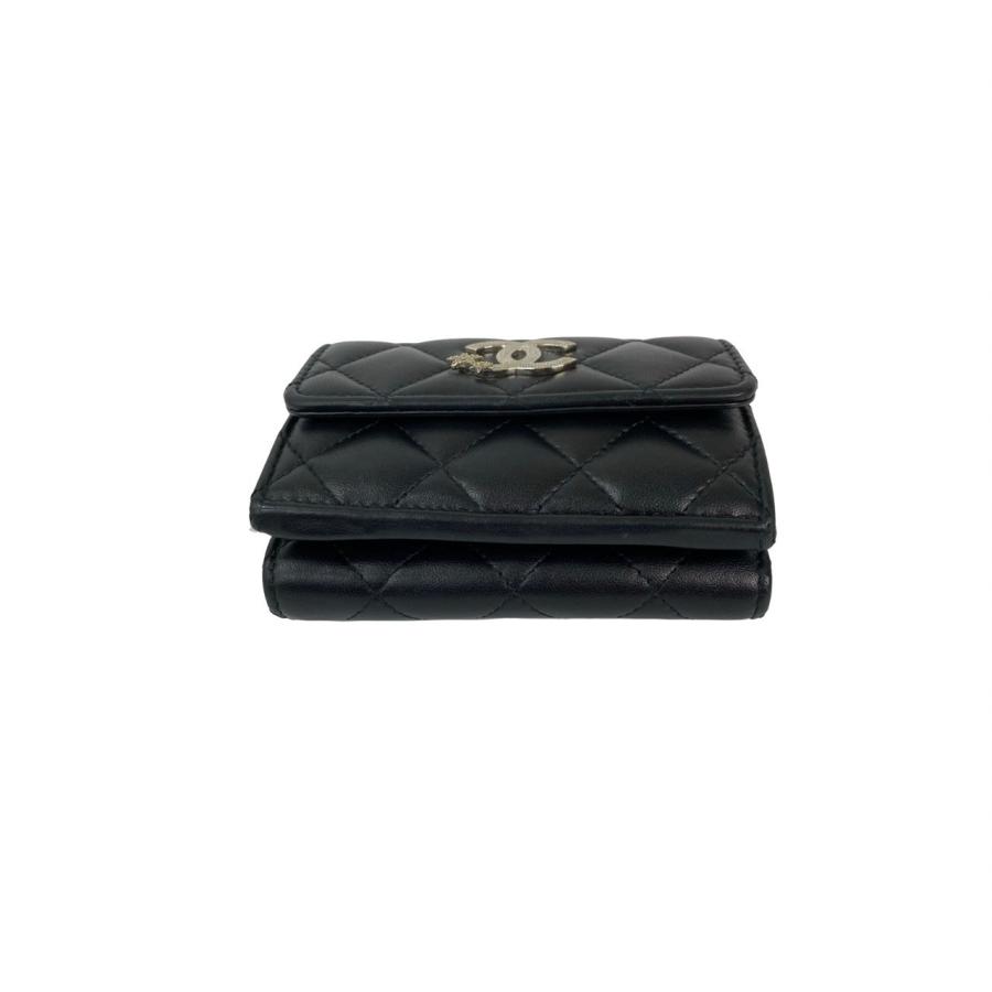 CHANEL（シャネル） 極 美品 シール有 ランダム番台 マトラッセ ココ