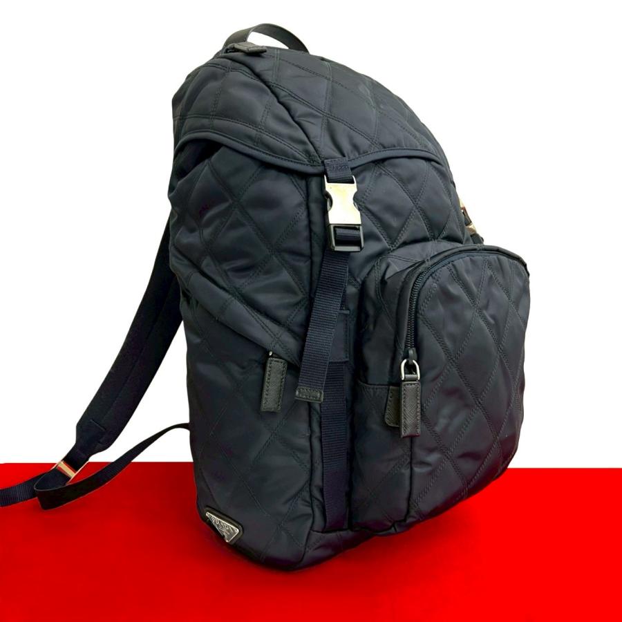 希少　PRADA キルティング　三角ロゴ　バックパック　ナイロン リュック PRADA（プラダ） 極 美品 三角ロゴ プレート 金具 キルティング