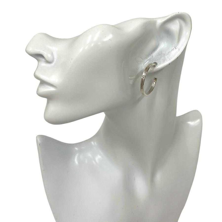 TIFFANY&Co.（ティファニー） 極 美品 箱 袋付き ナロー フープ ピアス 