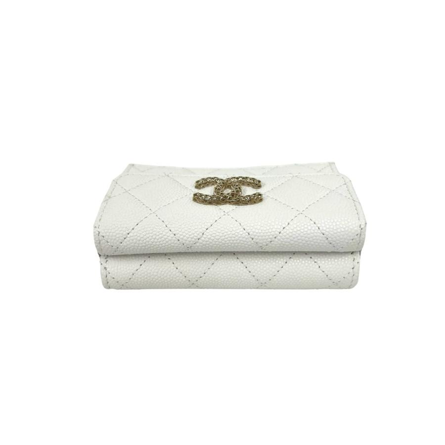 【ネット決済】CHANEL キャビアスキン 極美品 財布 CHANEL（シャネル） 極 美品 箱 袋付き シール有 マトラッセ ココ