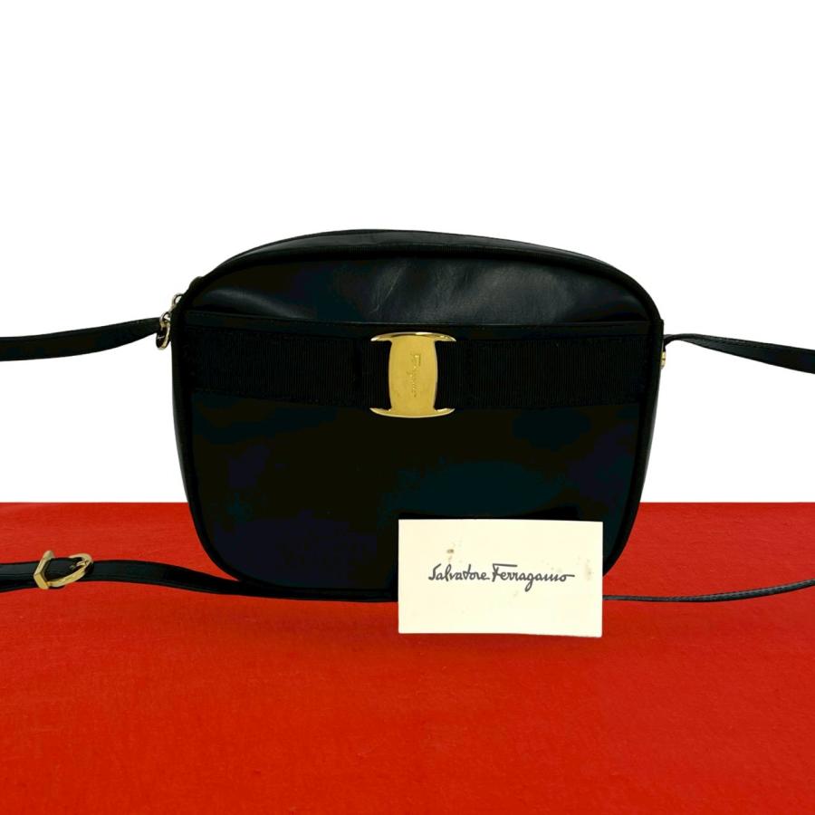 【希少】サルヴァトーレフェラガモ　かごバッグ　ハンドバッグ　ヴァラリボン　レザー 極 美品 Salvatore Ferragamo サルヴァトーレフェラガモ ヴィンテージ
