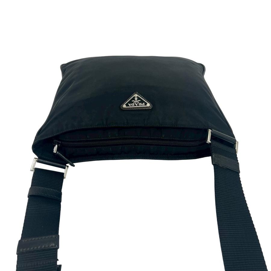 PRADA（プラダ） 極 美品 三角ロゴ 金具 テスート ナイロン