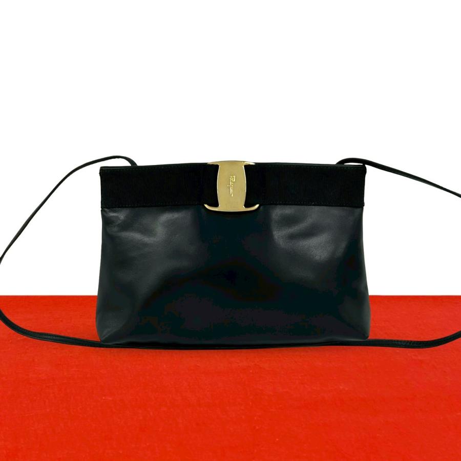 極 美品 Salvatore Ferragamo サルヴァトーレフェラガモ ヴァラリボン