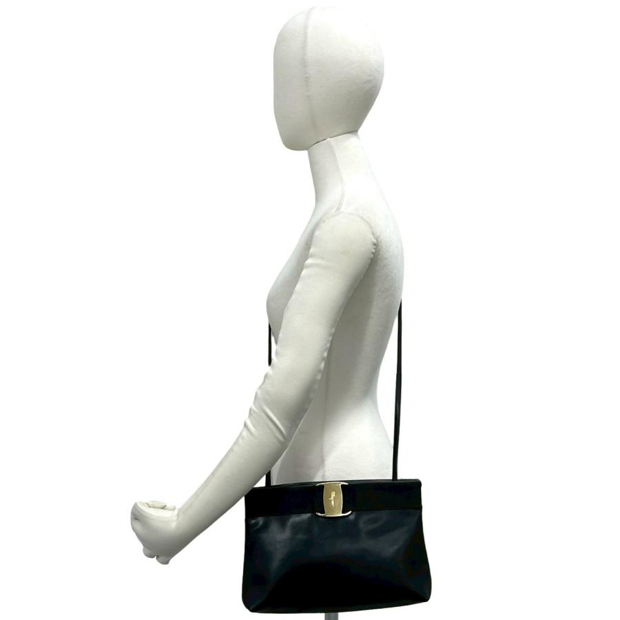 極 美品 Salvatore Ferragamo サルヴァトーレフェラガモ ヴァラリボン