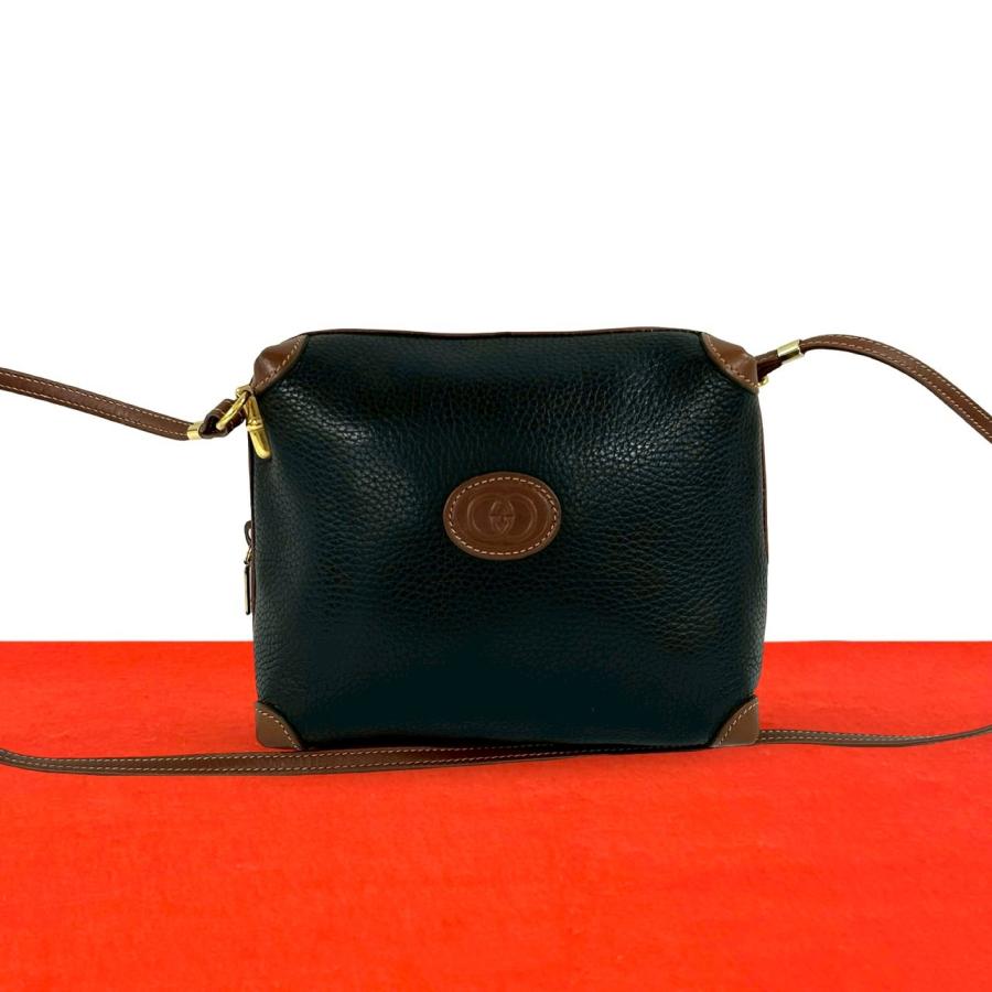 極美品 GUCCI ショルダーバッグ GG柄 PVC 斜め掛け ロゴプレート ✨極 