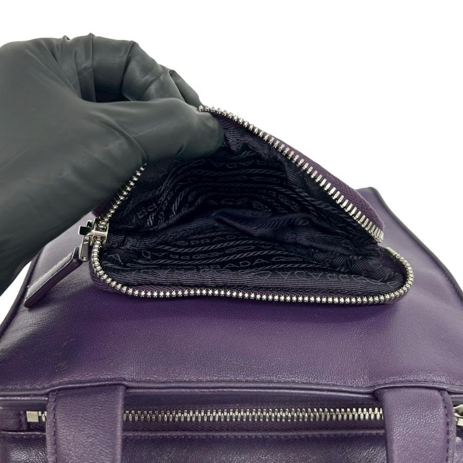 PRADA（プラダ） 極 美品 三角ロゴ 金具 ナッパ レザー 本革 2way