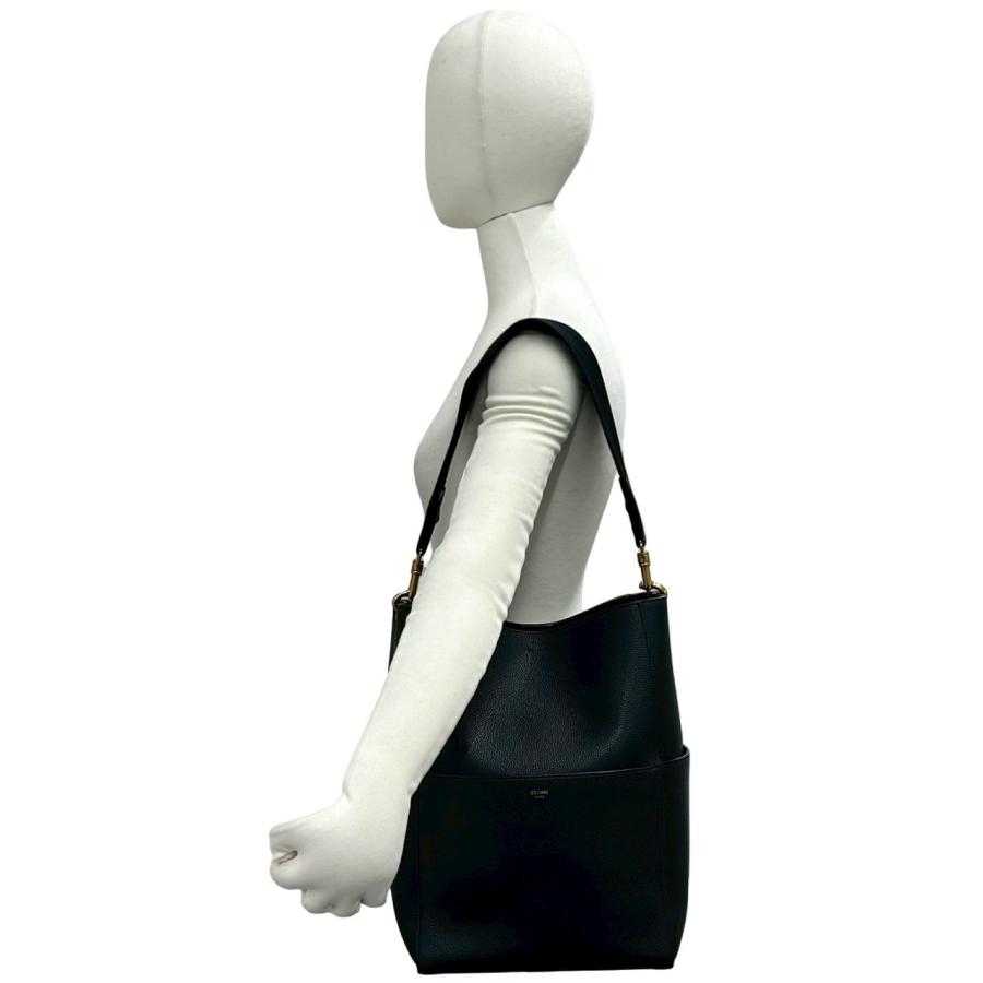 【極美品】セリーヌ　サングルバケット　ラージ　ショルダーバッグ　レザー　ブラック CELINE（セリーヌ） 極 美品 サングルバケット ロゴ レザー 本革 セミ
