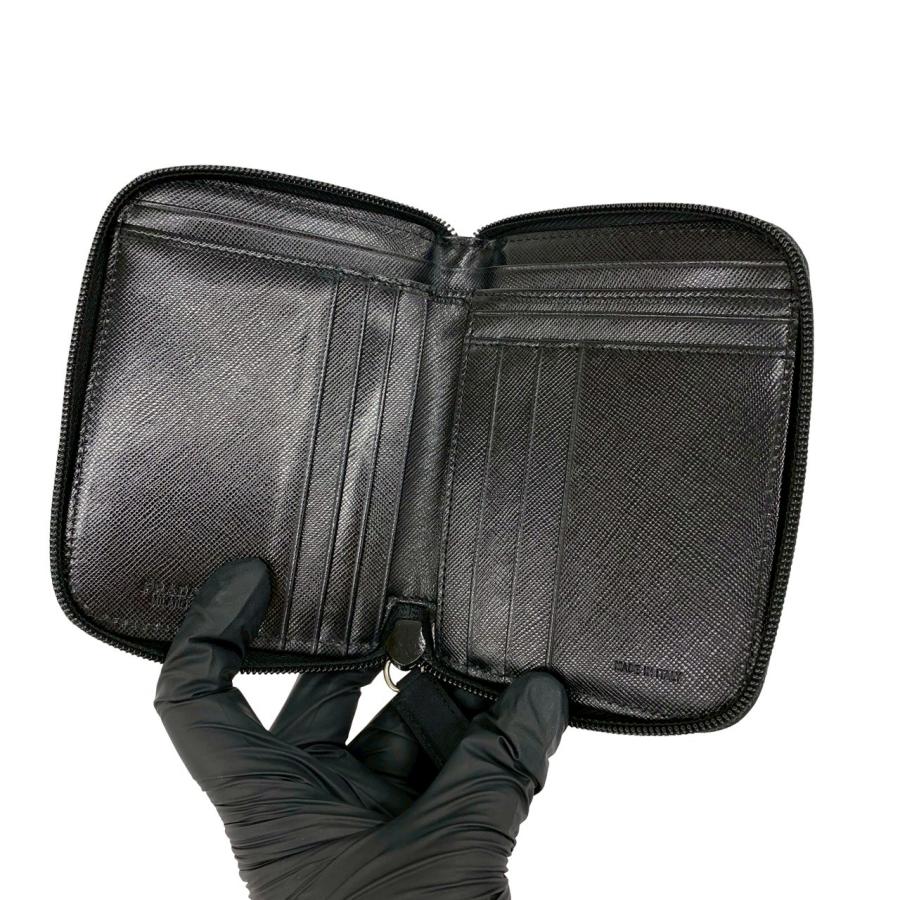 極美品　箱付き　PRADA プラダ　二つ折り財布　ナイロン　三角プレート　黒 PRADA（プラダ） 極 美品 三角ロゴ トライアングル プレート 金具