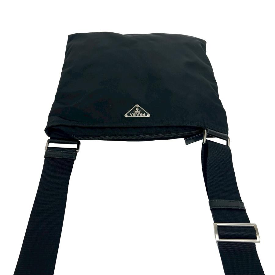 u31【極美品】プラダ　三角ロゴナイロン　ブラック　ウエストポーチ　ショルダー. PRADA（プラダ） 極 美品 三角ロゴ トライアングル プレート 金具