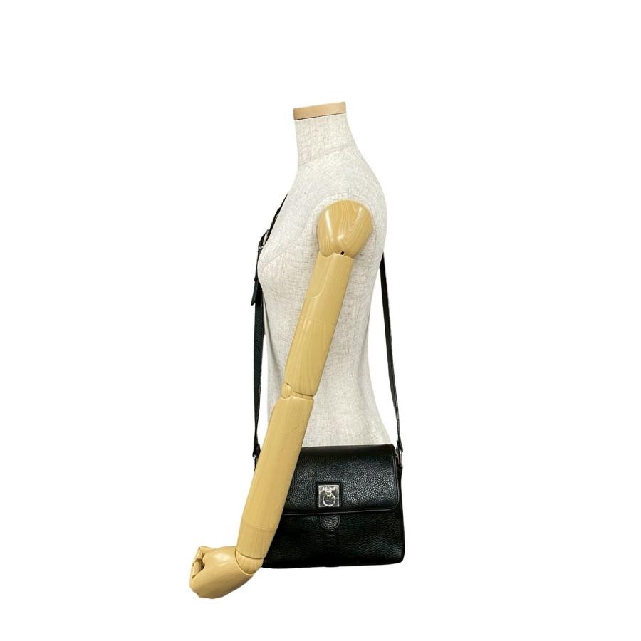 CELINE 極 美品 希少品 セリーヌ ヴィンテージ ロゴ リング 金具 CELINE 極 美品 希少品 セリーヌ ヴィンテージ ロゴ リング 金具