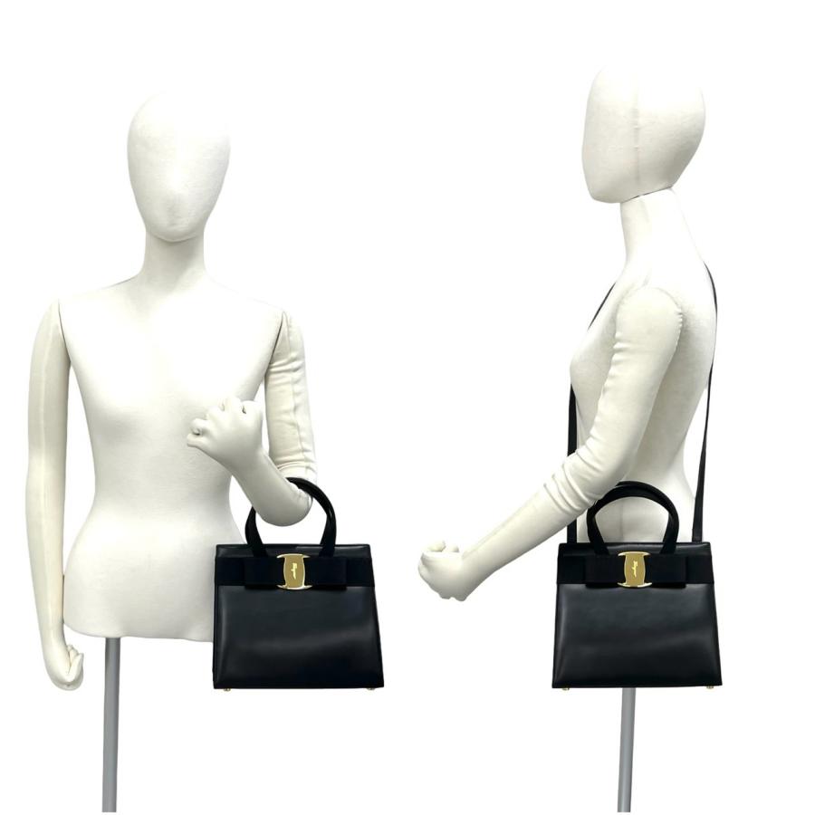 極美品✨ フェラガモ ヴァラリボンミニショルダーバッグ 2way 保存袋付 極 美品 Salvatore Ferragamo サルヴァトーレフェラガモ ヴァラリボン