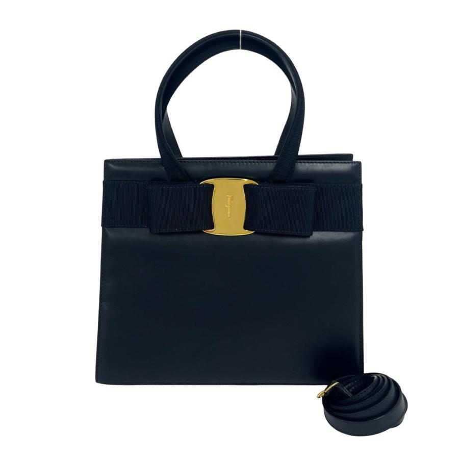 極美品✨サルバトーレフェラガモ ヴァラ リボン A4 肩掛け トートバッグ 紺 極 美品 袋付き Salvatore Ferragamo サルヴァトーレフェラガモ ヴァラ