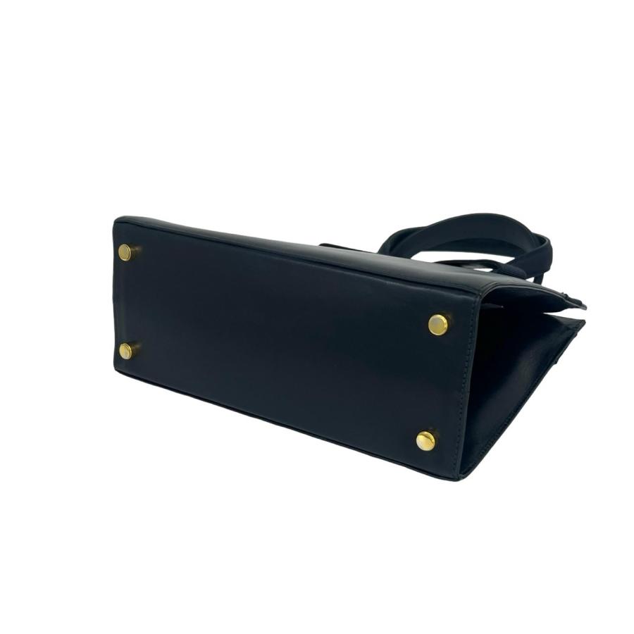 極 美品 袋付き Salvatore Ferragamo サルヴァトーレフェラガモ ヴァラ