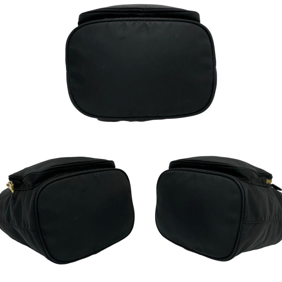 PRADA（プラダ） 極 美品 三角ロゴ 金具 サフィアーノ レザー 本革