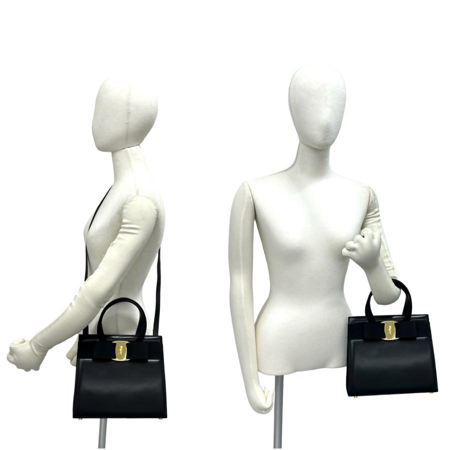 極 美品 箱 袋付 Salvatore Ferragamo サルヴァトーレフェラガモ