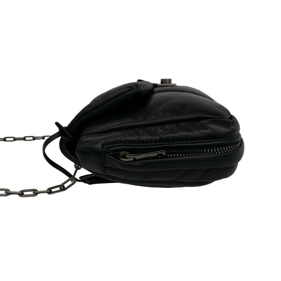 PRADA プラダ ショルダーバッグ メタリック PRADA（プラダ） 極 美品 鍵付き ナッパ ボンバー ロゴ 金具 レザー 本