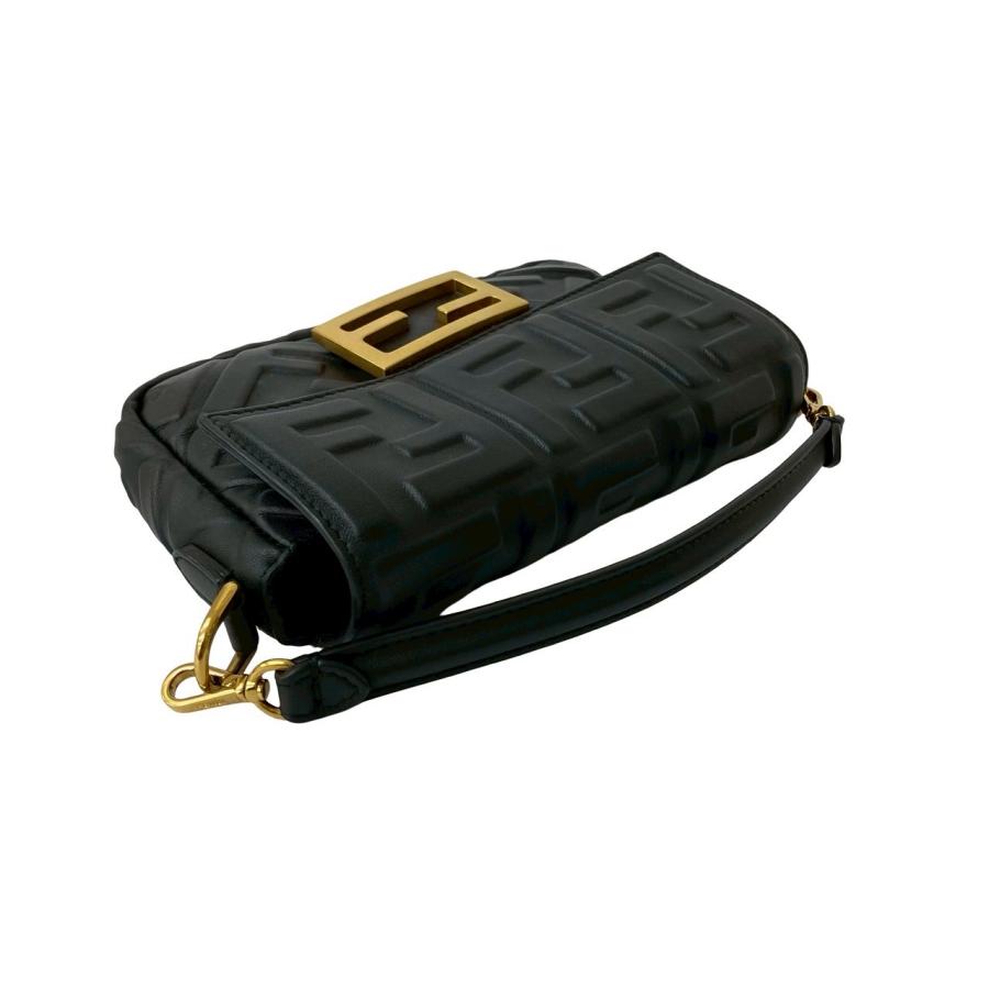FENDI（フェンディ） ほぼ未使用 マンマバケット FF ロゴ 金具 レザー