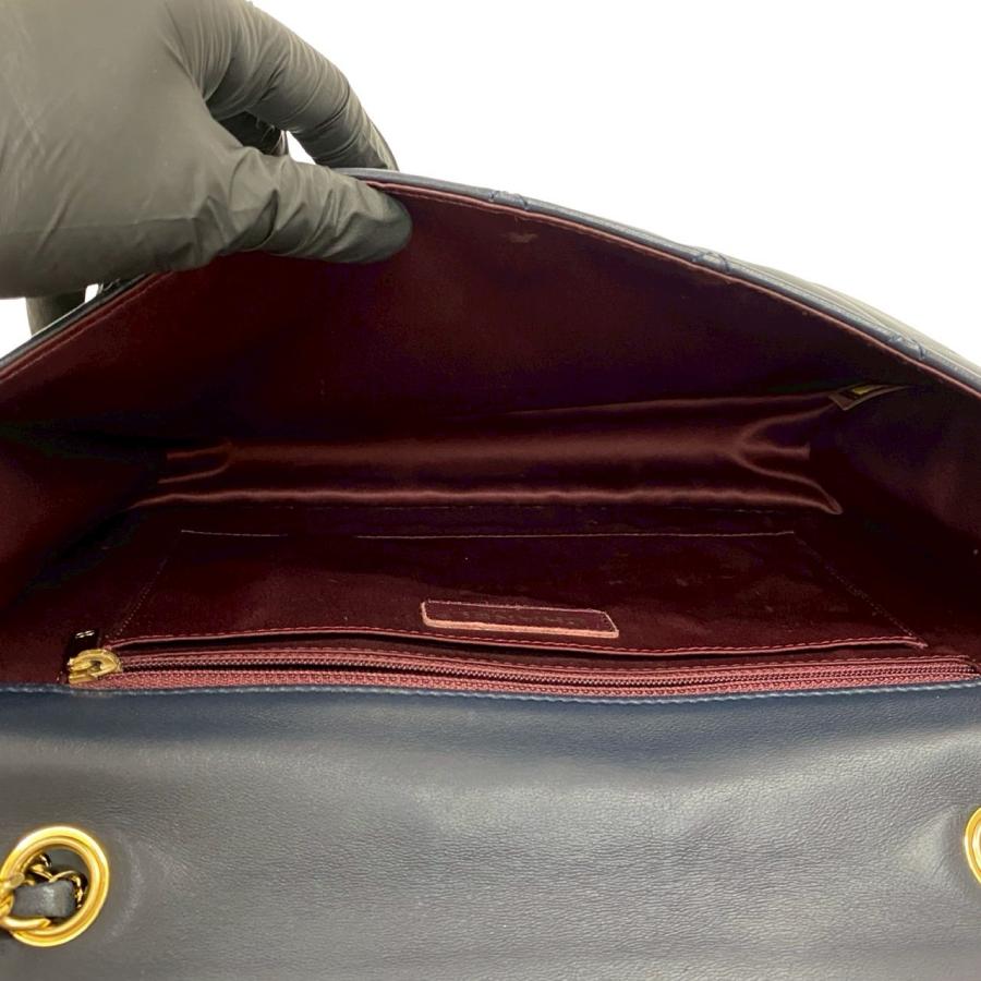 CHANEL（シャネル） 極 美品 袋付き カード シール有 19番台 