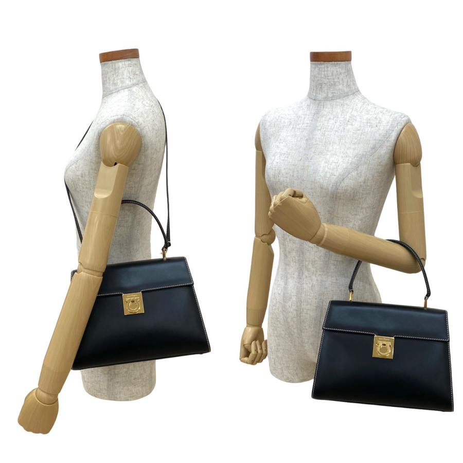 ほぼ未使用 袋付 Salvatore Ferragamo サルヴァトーレフェラガモ