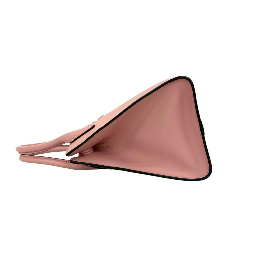 PRADA ほぼ未使用 袋付き プラダ モノクローム ロゴ 金具