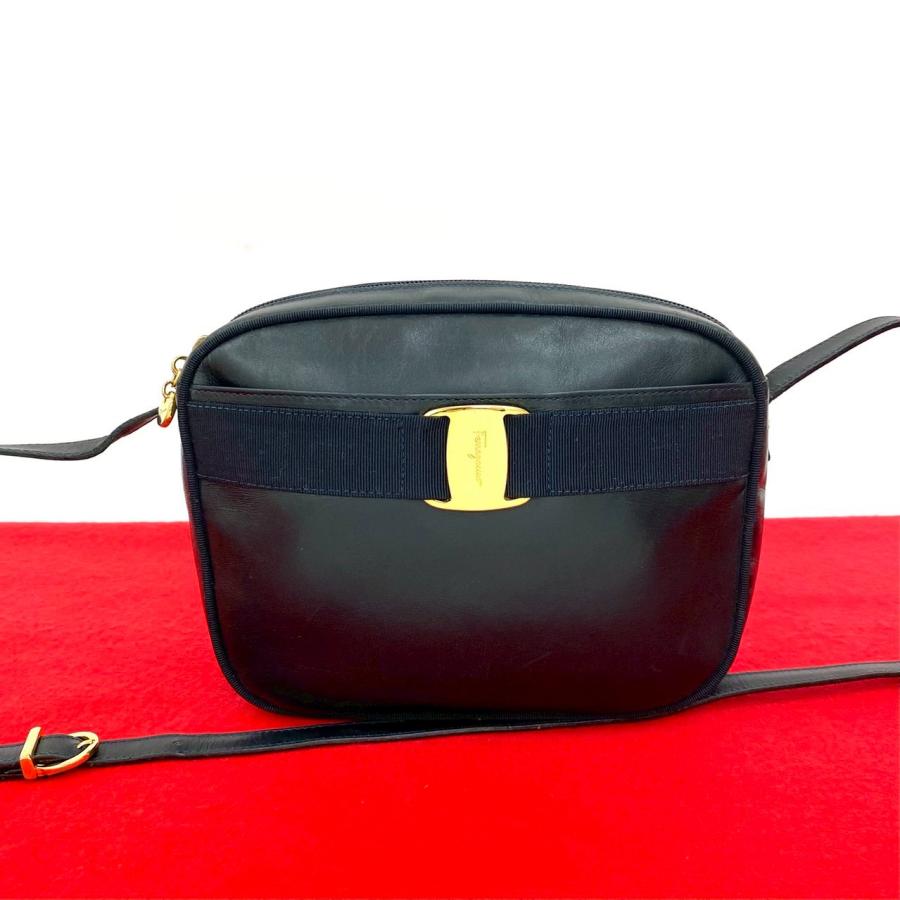 美品 Salvatore Ferragamo フェラガモ ショルダーバッグ