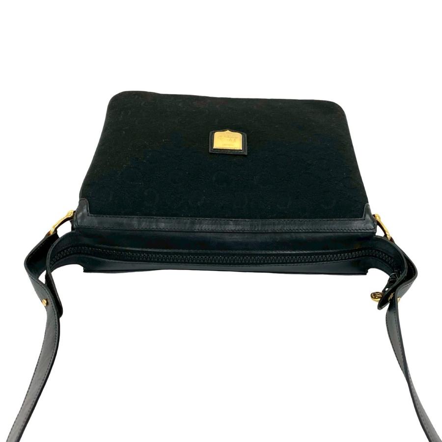 CELINE（セリーヌ） 極 美品 ヴィンテージ Cマカダム 馬車金具 ロゴ