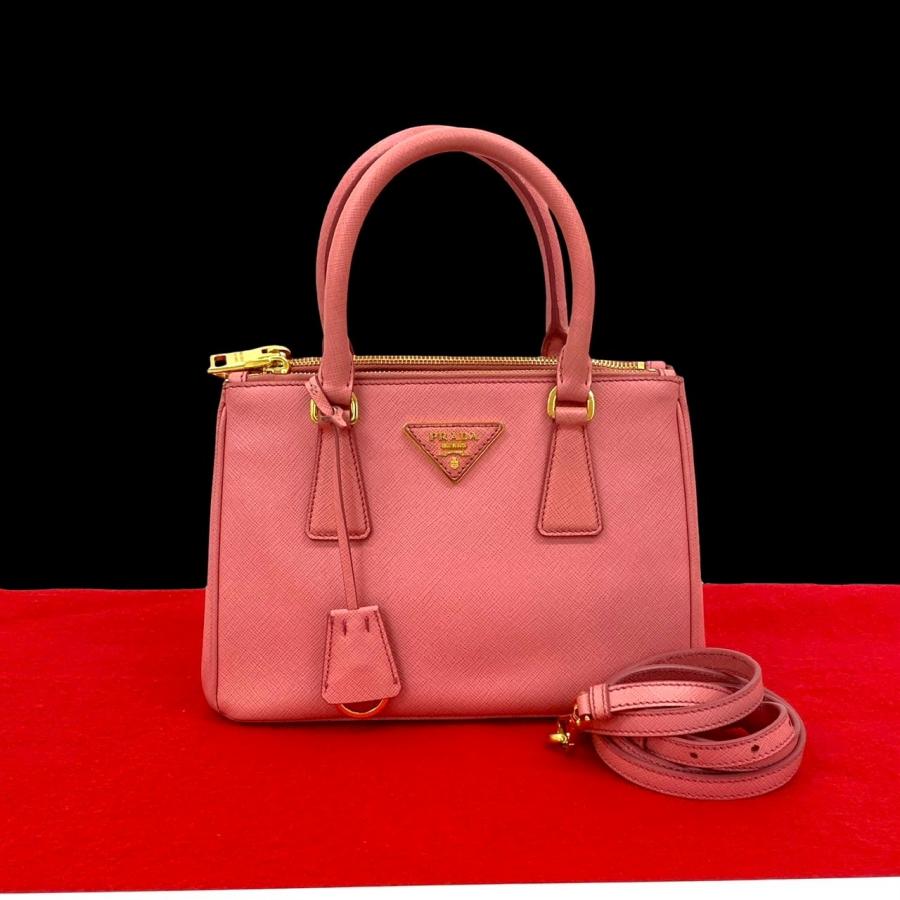 ずんさんさま　PRADA プラダ　ハンドバッグ　サフィアーノ　ガリレア　三角ロゴ PRADA（プラダ） ほぼ未使用 ガレリア ミニ 三角ロゴ 金具