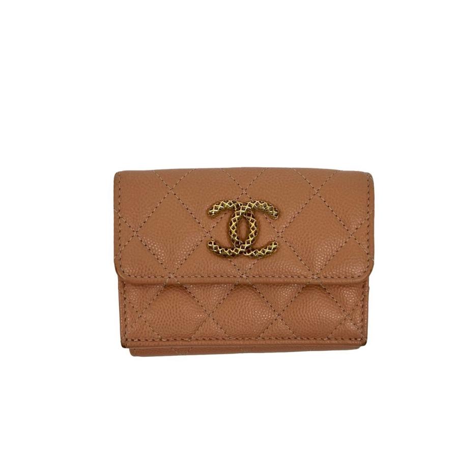 CHANEL キャビアスキン　マトラッセ　ミニウォレット　三つ折り財布 箱付き CHANEL（シャネル） 極 美品 箱 袋付き シール有 ランダム番台