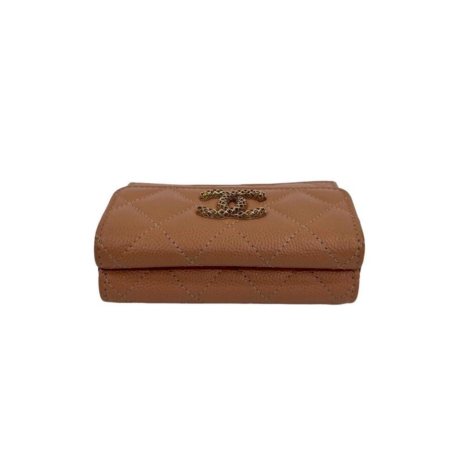 CHANEL（シャネル） 極 美品 箱 袋付き シール有 ランダム番台