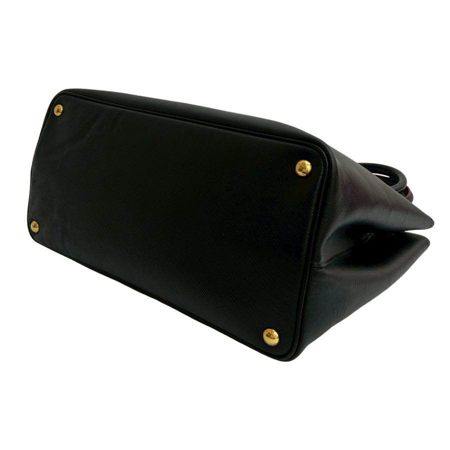 PRADA（プラダ） 極 美品 三角ロゴ 金具 サフィアーノ レザー 2way