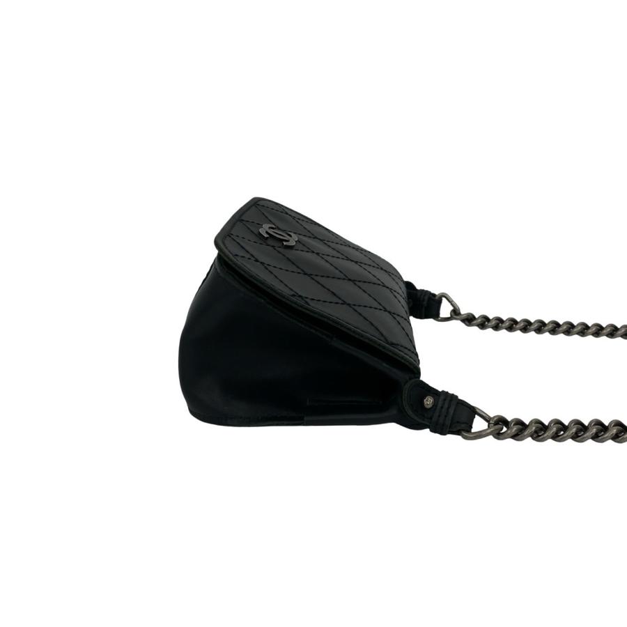 CHANEL（シャネル） 極 美品 袋付 カード シール有 18番台 ココマーク