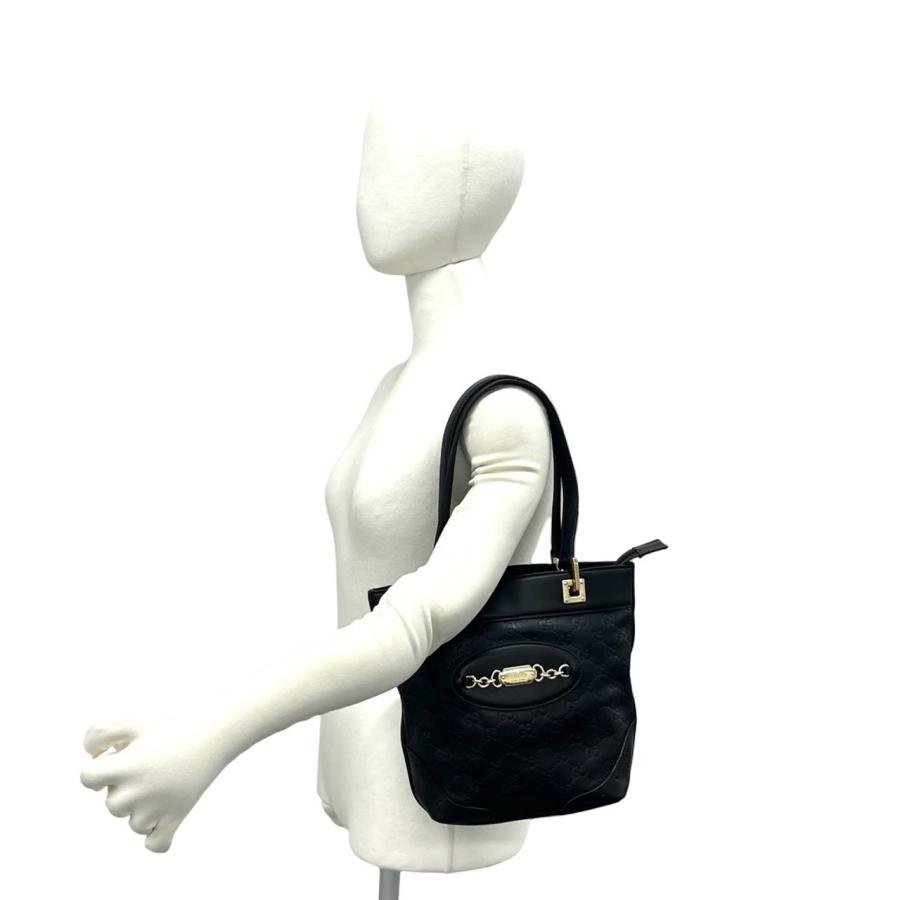 GUCCI（グッチ） 極 美品 希少品 グッチシマ ロゴ 金具 レザー 本革