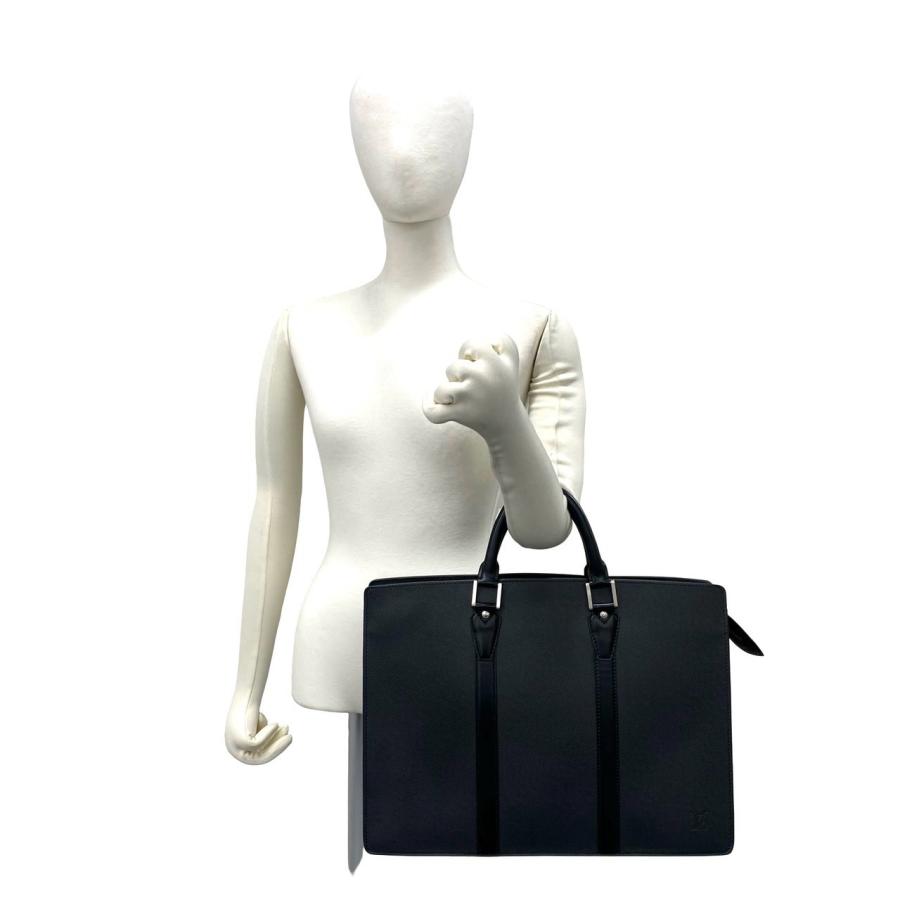LOUIS VUITTON（ルイ・ヴィトン） 極 美品 ポルト ドキュマン ロザン