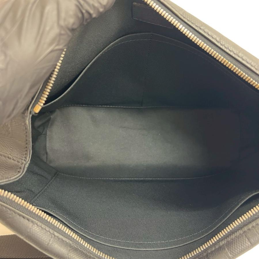 LOUIS VUITTON（ルイ・ヴィトン） 極 美品 ディスカバリー