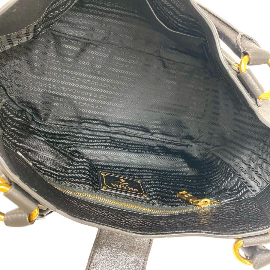 PRADA（プラダ） 極 美品 希少品 三角ロゴ ゴールド 金具 レザー 本革