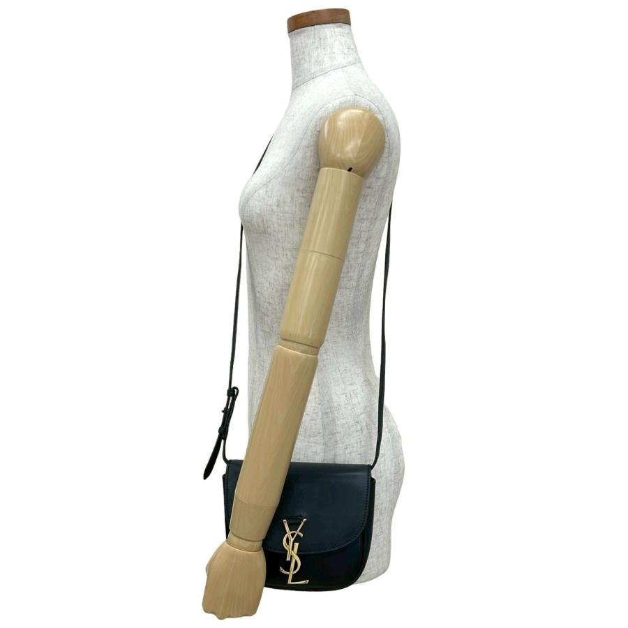 Yves Saint Laurent（イヴ・サンローラン） 極 美品 袋付 SAINT