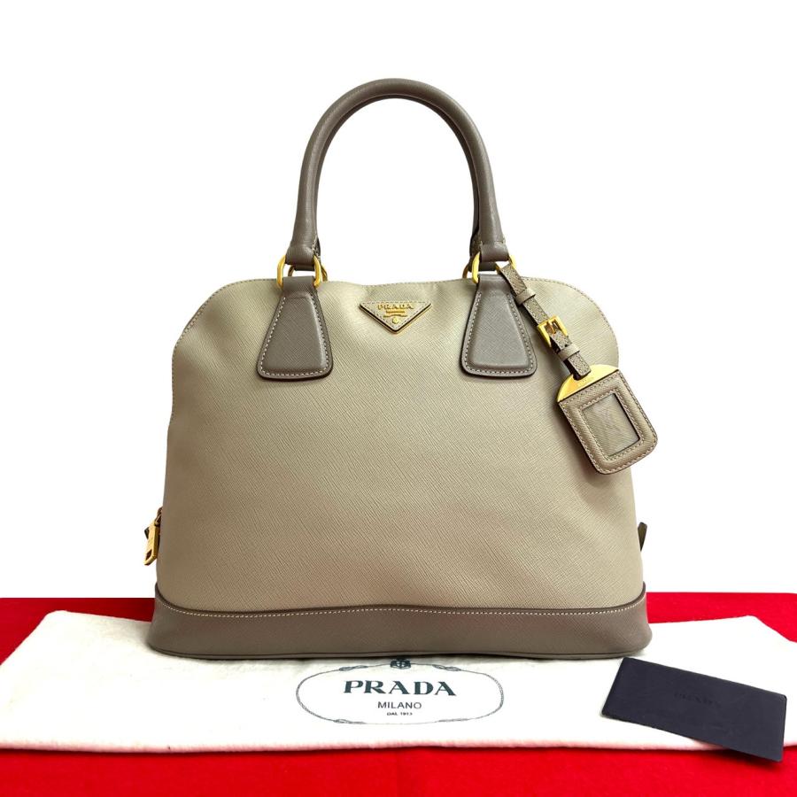 PRADA（プラダ） 極 美品 袋付き 三角ロゴ 金具 サフィアーノ レザー