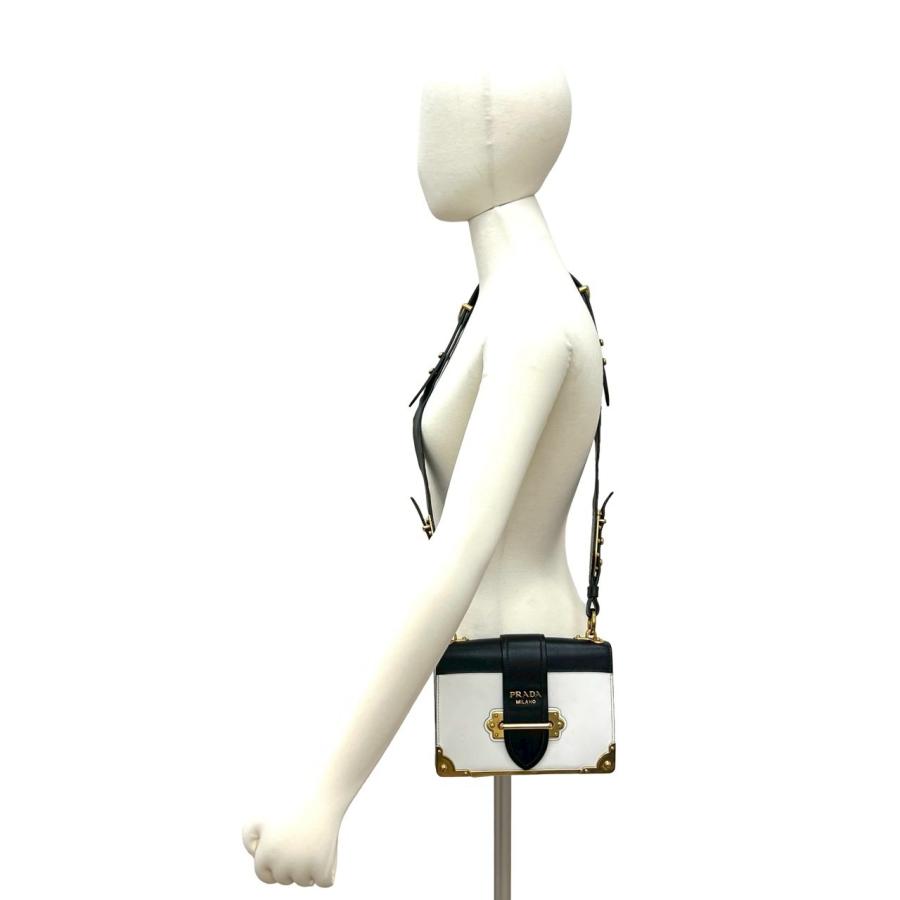 PRADA（プラダ） 極 美品 カイエ ロゴ 金具 レザー サフィアーノ 本革