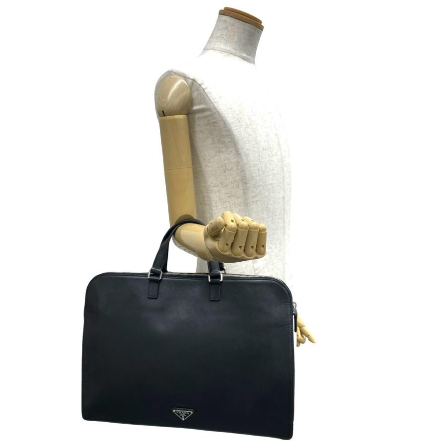 PRADA（プラダ） 極 美品 袋付き 三角ロゴ 金具 サフィアーノ レザー