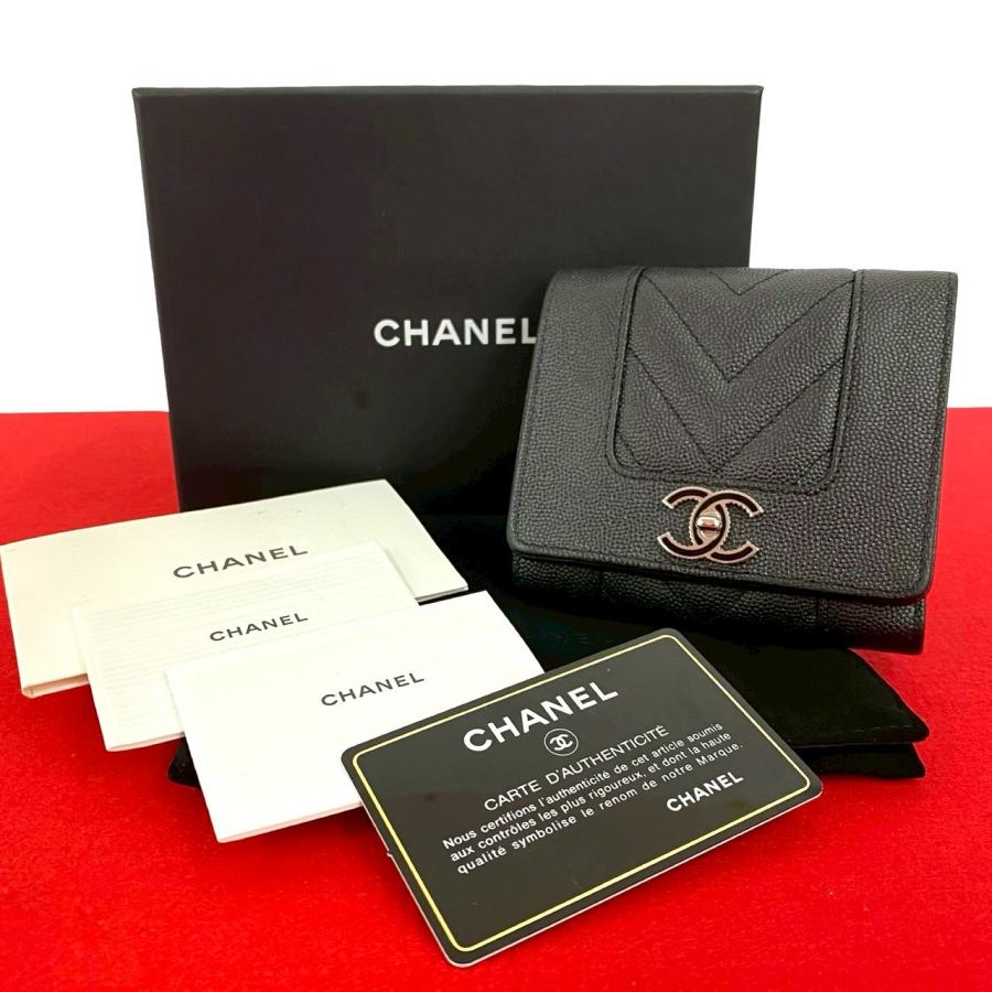 ほぼ未使用 箱 袋付き カード シール有 29番台 CHANEL シャネル マドモアゼル ココ キャビアスキン 三つ折り財布 ブラック 28557 CHANEL（シャネル） ほぼ未使用 箱 袋付き カード シール有 29番台