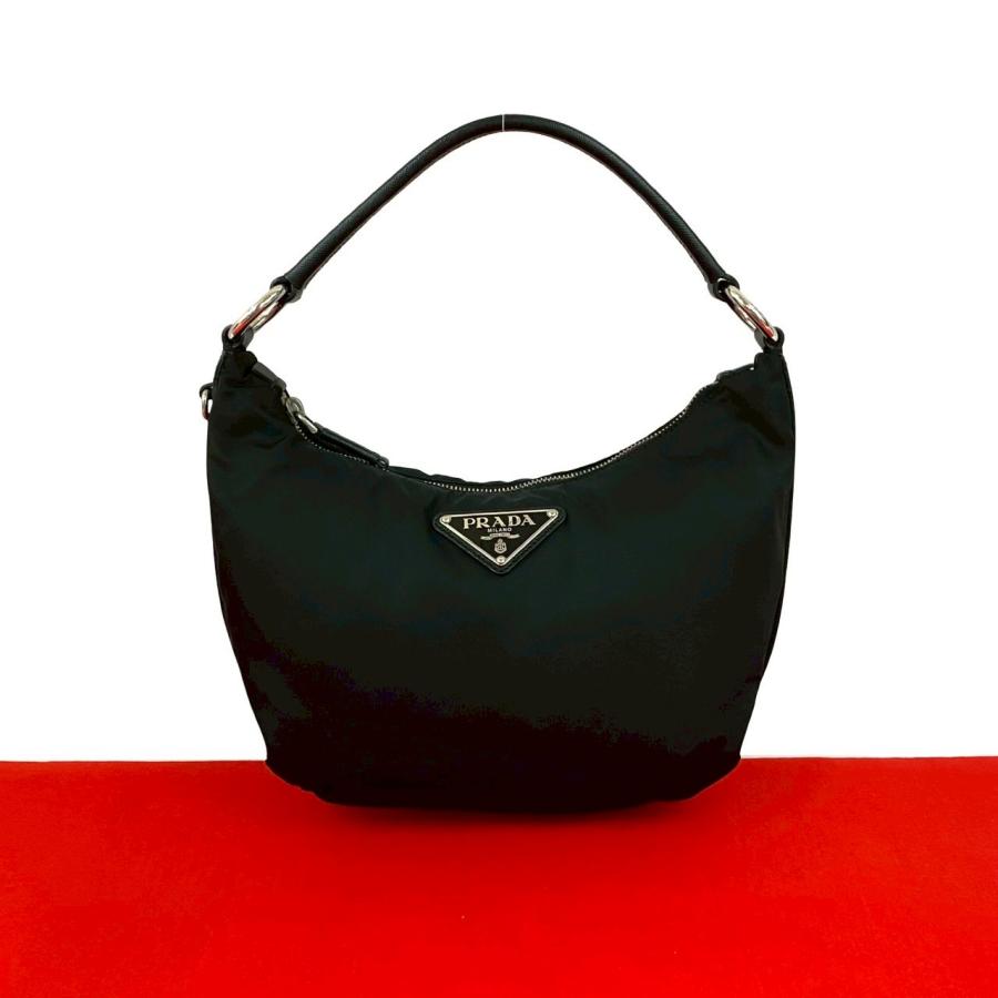 PRADA（プラダ） 極 美品 三角ロゴ プレート 金具 ナイロン 
